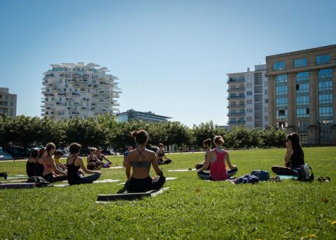 Yoga plein air - Montpellier - Esplanade de l'Europe