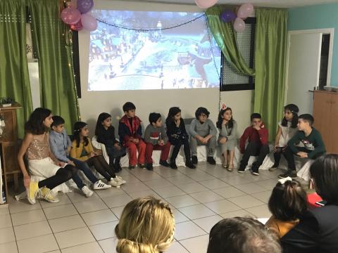 Fête de Noël animée par les élèves des cours d'arménien