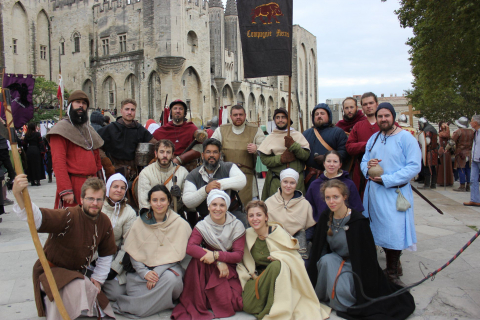 Rassemblement médiévale de la Rose d'or 2019 à Avignon, photo de la compagnie Merces.