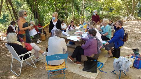 La "Conviviale", réunion pour fixer l'agenda de nos sorties, en temps de Covid : en plein air au Parc Raimbaud