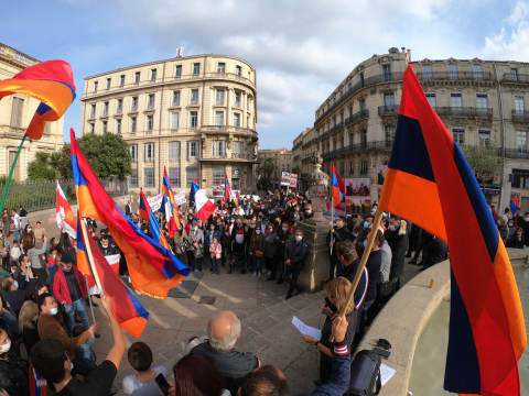 Octobre 2020 . Manifestation pour la paix en Haut Karabakh, en condamnant l'Agression du tandem Turco-Azérie contre la population Arménienne. 