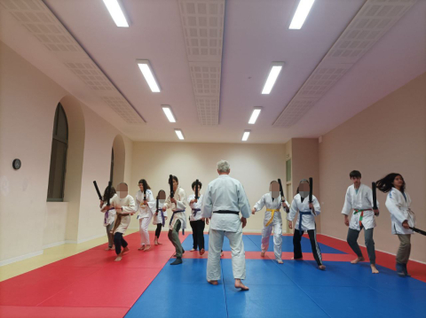 Cours de sport pour les élèves de Terre d'envol