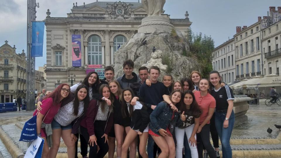 Les jeunes de Montpellier montrent leur ville aux correspondants