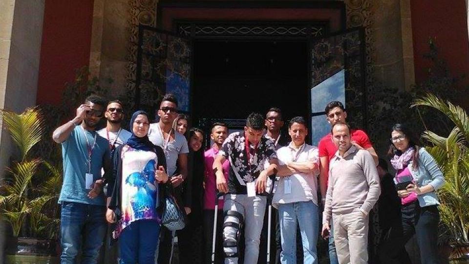 nos jeunes Héraultais devant le parlement Maroc 2017ain à Rabat