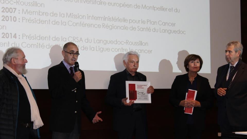 Remise du prix Georges Frêche 2018 à Ado d'Ailes par le Professeur Henri Pujol.